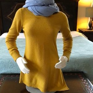 Banana Republic Asymmetric sweater Sz S drycleaned